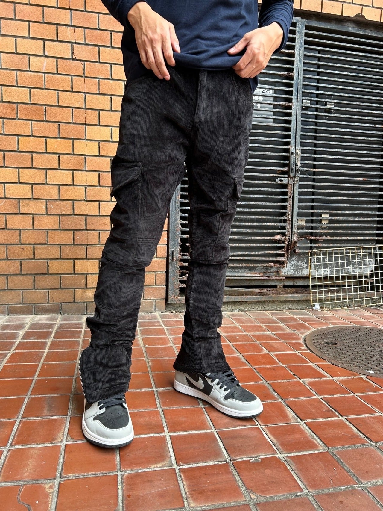 CORDUROY CARGO PANTS - BLACK