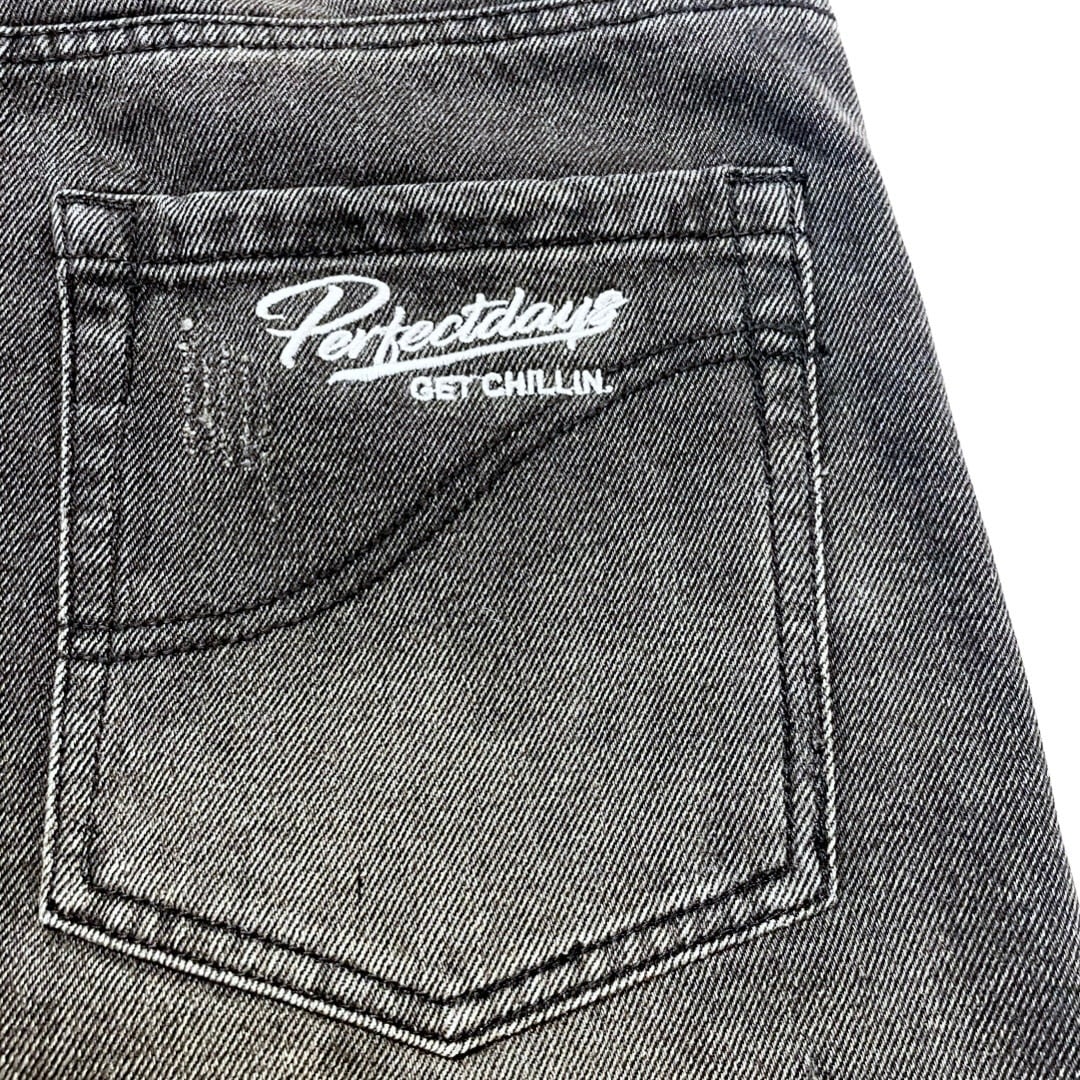 "LEAF" DENIM SHORTS - BLACK