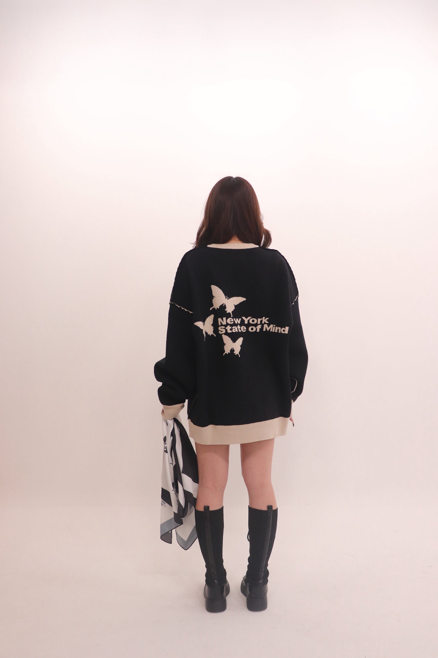BUTTERFLY SPRING SWEATER - BLACK