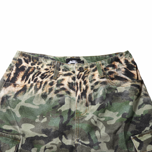 LEOPARD CAMO CARGO SHORTS