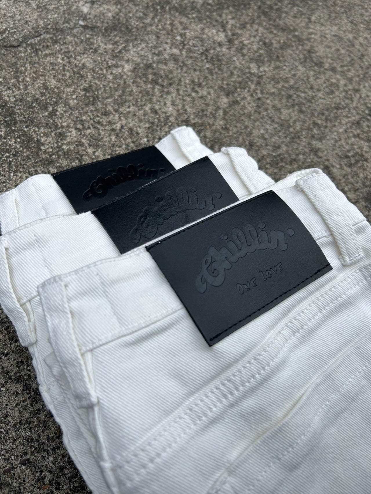 WHITE STRETCH DENIM PANTS