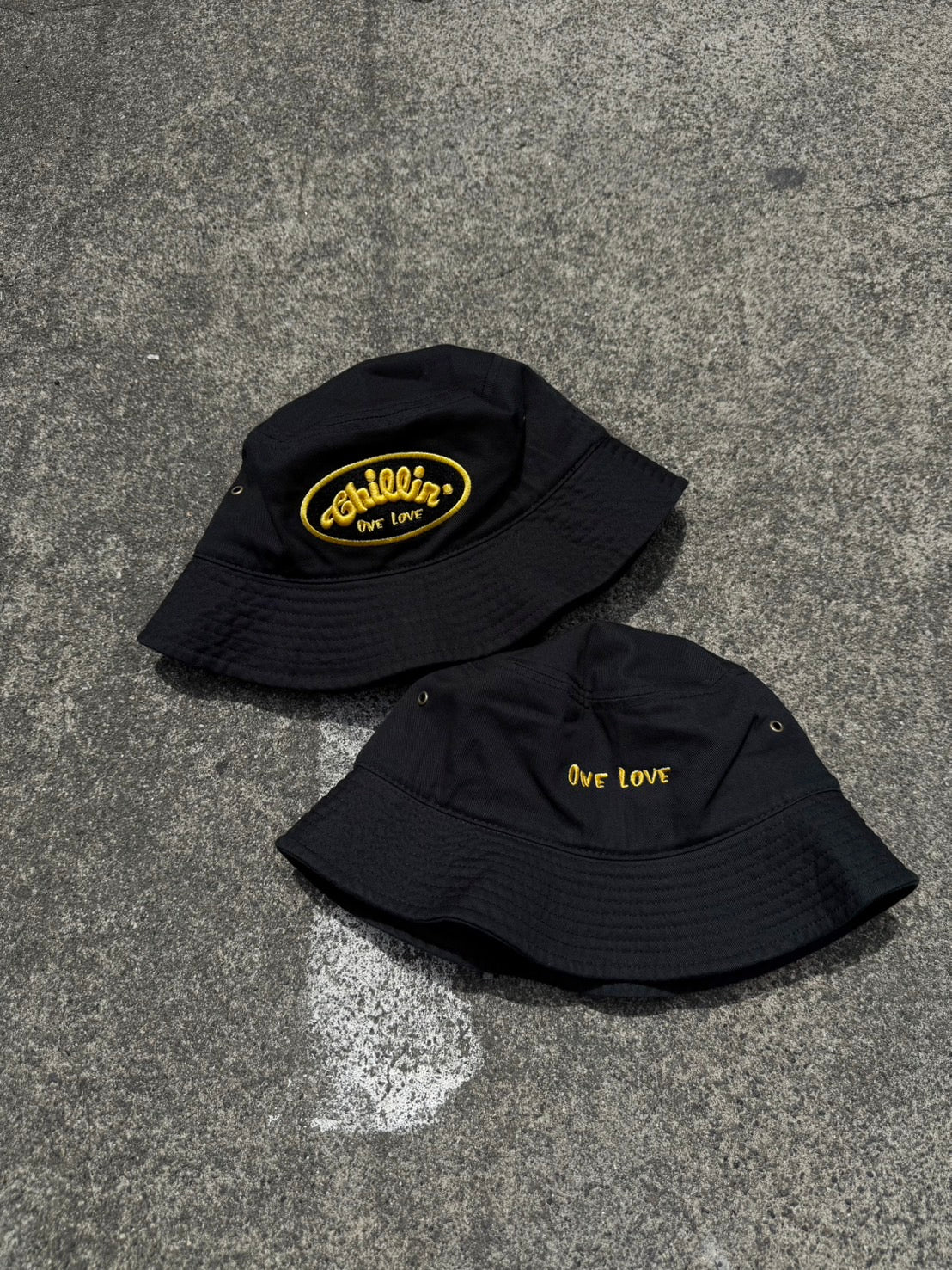 BUCKET HAT - BLACK / YELLOW