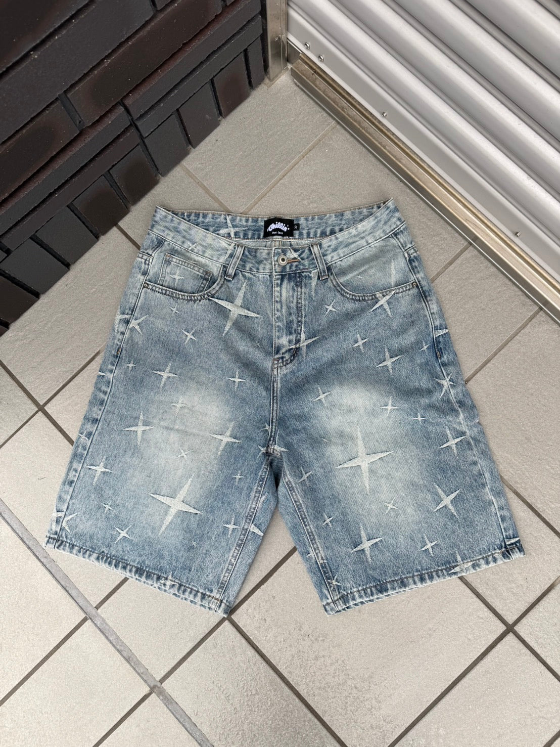 STAR DENIM SHORTS