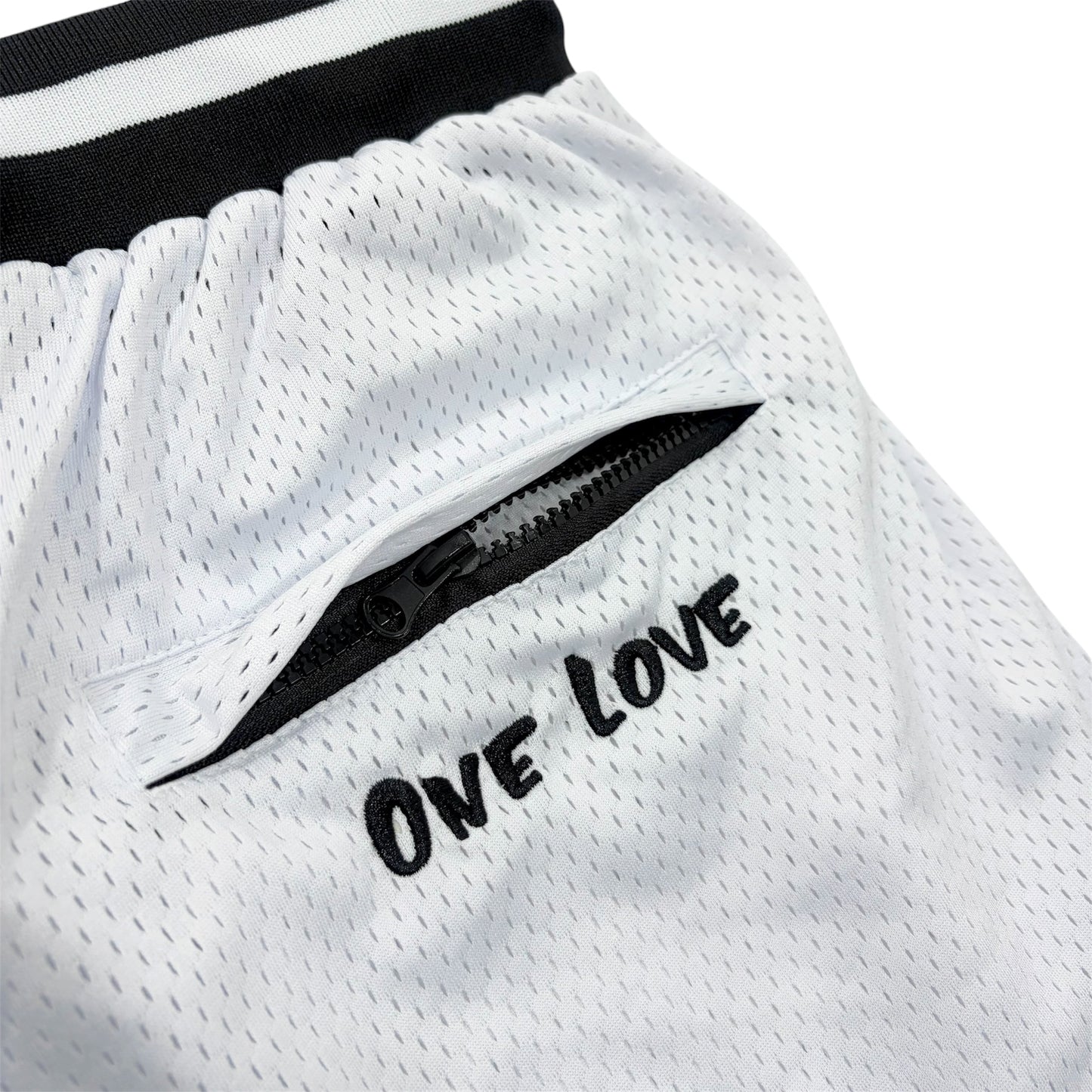 BASKETBALL STAR SHORTS - WHITE