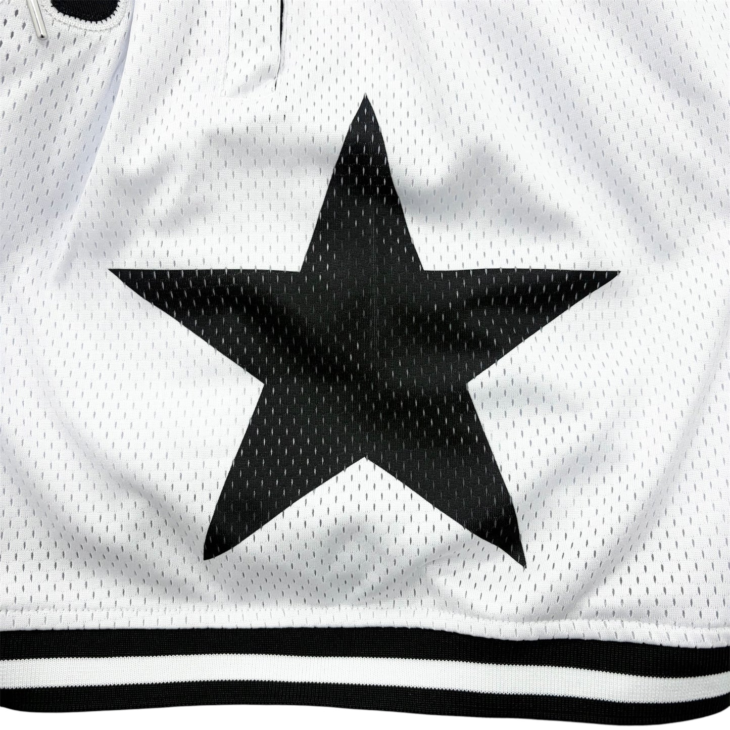 BASKETBALL STAR SHORTS - WHITE